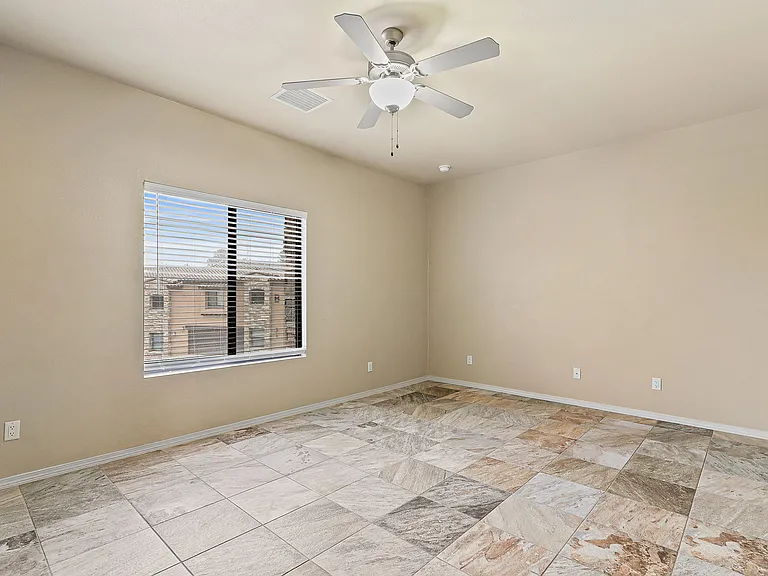 5501 N Stanton St #18 — Photo 18