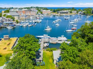 14 School St, Falmouth, MA 02543