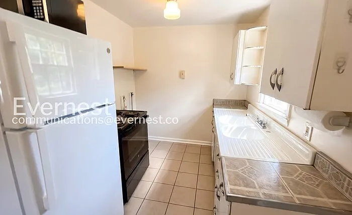 1 bed, 1.0 bath, 1260 sqft, $799 — Photo 4