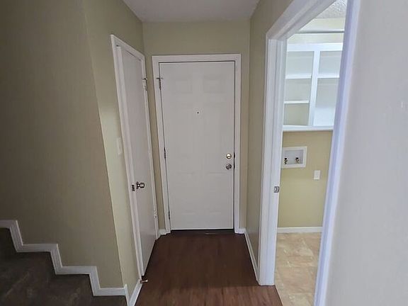 3rd image of 2702 Parkchester Dr