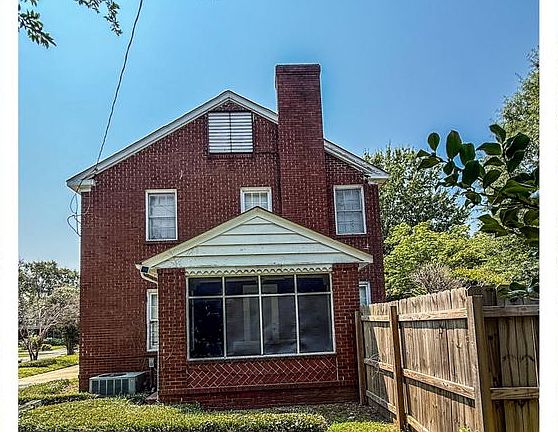 4th image of 1302 Peacock Ave #1302