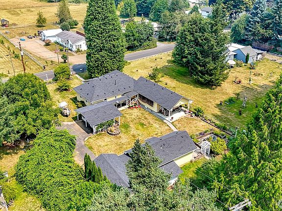 4th image of 137 Damron Road