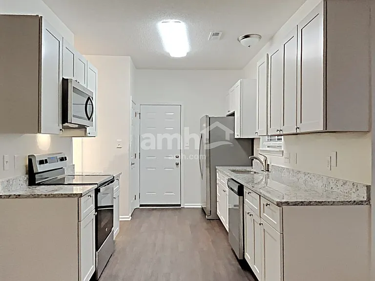 13929 Hatton Cross Dr — Photo 3