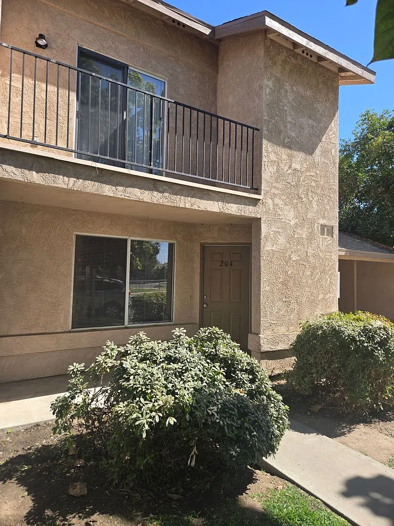 Apartment For Rent — Photo 4