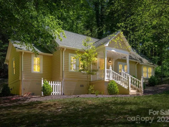 1026 Shelby Ln, Lenoir, NC 28645