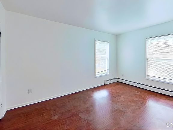 5th image of 72 Chestnut Street APT 6