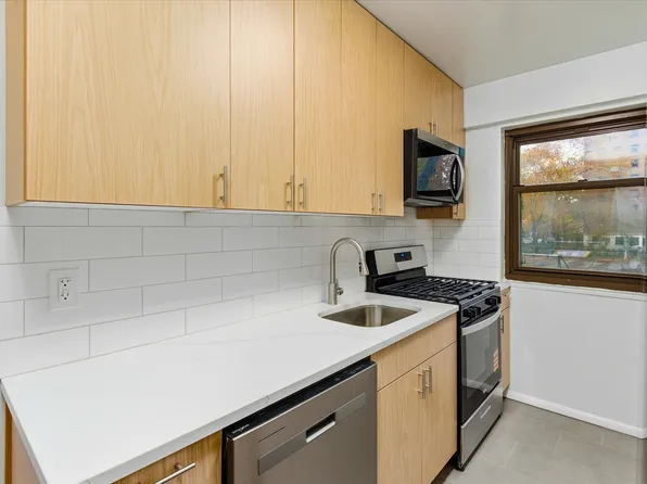 21-85 34th Avenue image 5 of 18