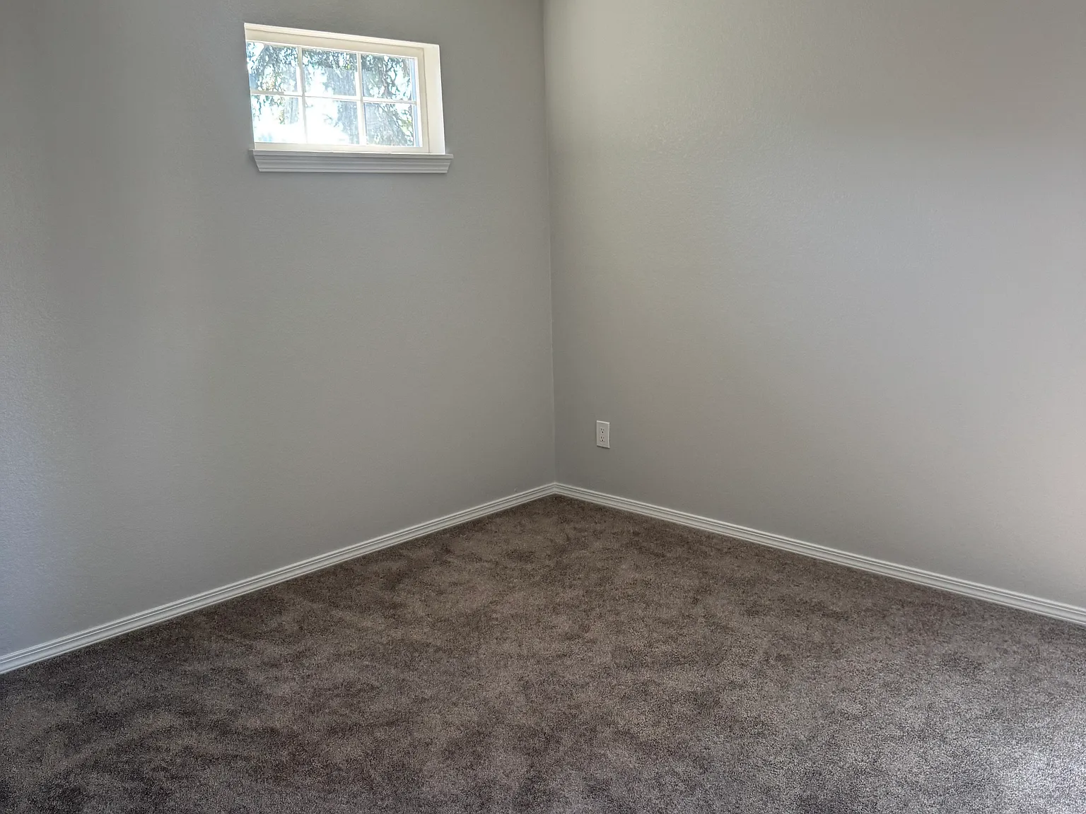 2 bed, 1.5 bath, 1098 sqft, $1,900 — Photo 3