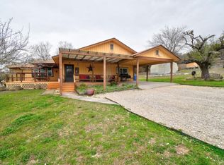 1525 Ranchero Rd, Kerrville, TX 78028