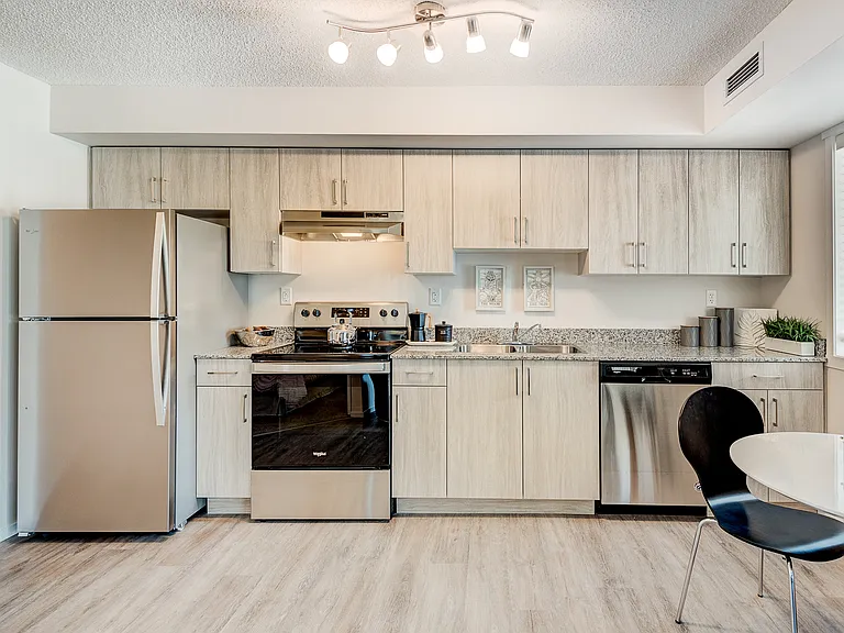 905 Evanston Dr NW — Photo 9