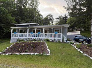 522 Point Mountain Rd, Valley Head, WV 26294