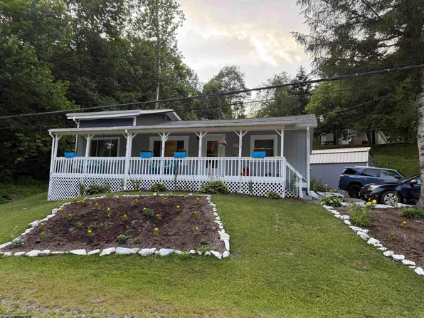 522 Point Mountain Rd, Valley Head, WV 26294