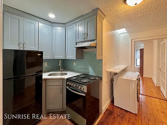 Kitchen, photo 2