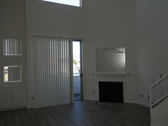 3rd image of 3637 Clarington Ave APT 202