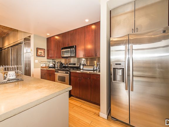2nd image of 120 E Cullerton St APT 401