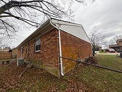 3rd image of 212 Merravay Dr