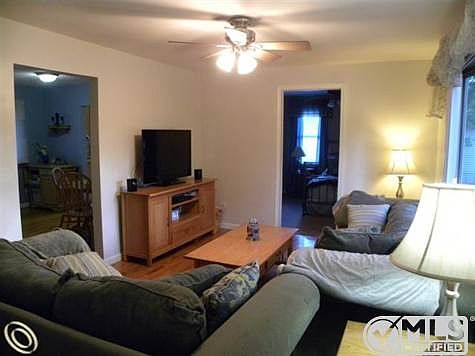 Additional Living Room.jpg