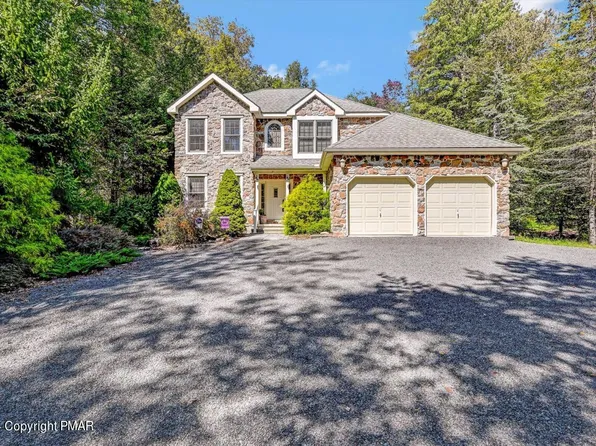 2265 Hillcrest Dr, Pocono Pines, PA 18350