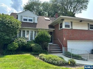 552 Maitland Ave, Teaneck, NJ 07666
