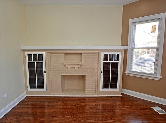 3rd image of 7038 S Campbell Ave