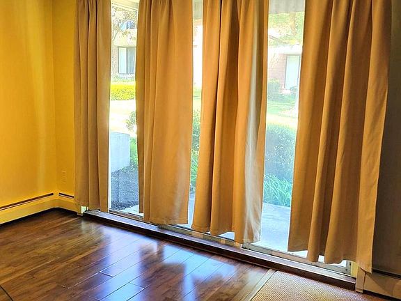 2nd image of 100 E Glenolden Ave APT O4
