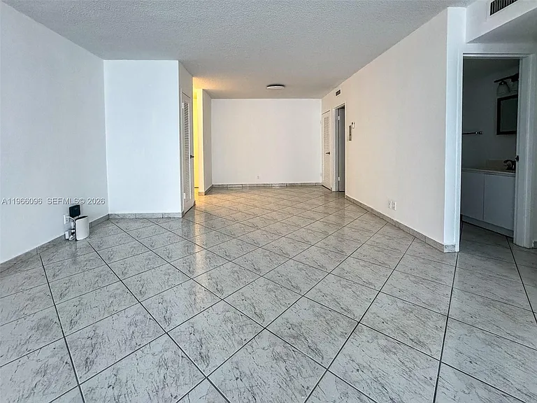 9225 Collins Ave #609 — Photo 9