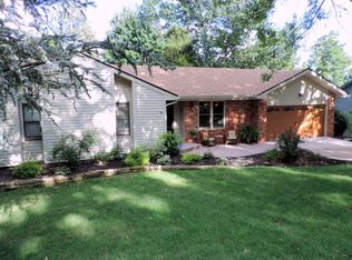 5320 S Timberlake Dr, Springfield, MO 65804