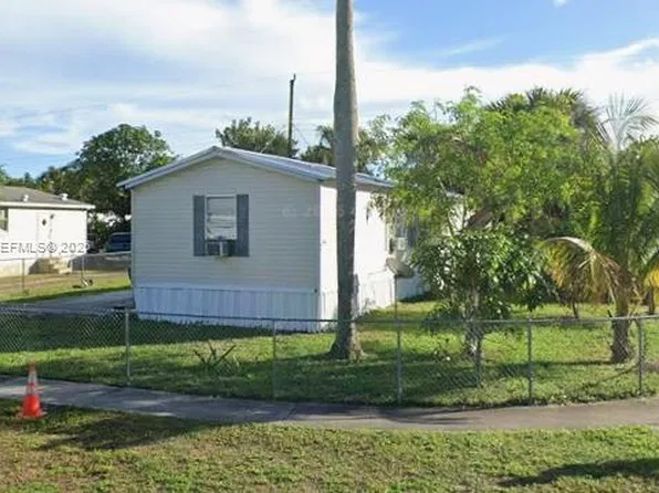 5864 Cartier Rd #H, West Palm Beach, FL 33417