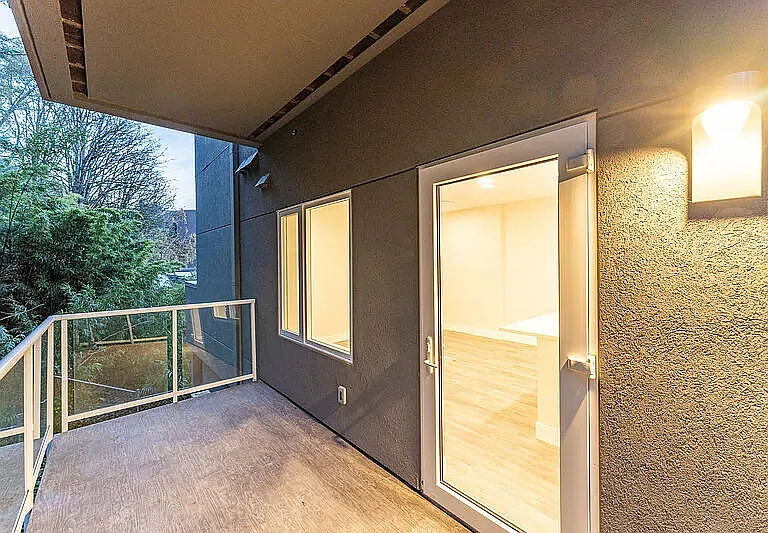 1709 Harbor Ave SW #402 — Photo 23