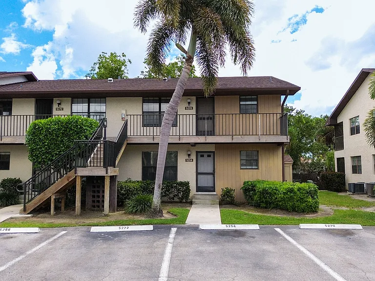 5254 Treetops Dr — Photo 33