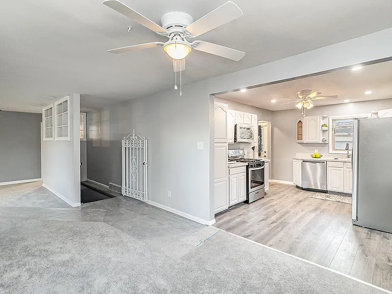 8134 Howard Ave — Photo 5