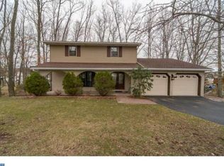 513 W Laurel St, Frackville, PA 17931