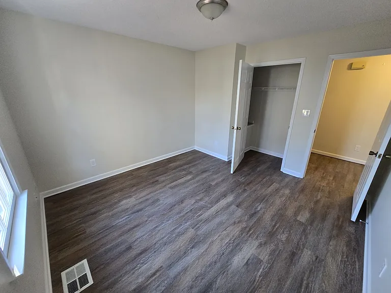 4015 Stone Creek Cir — Photo 6