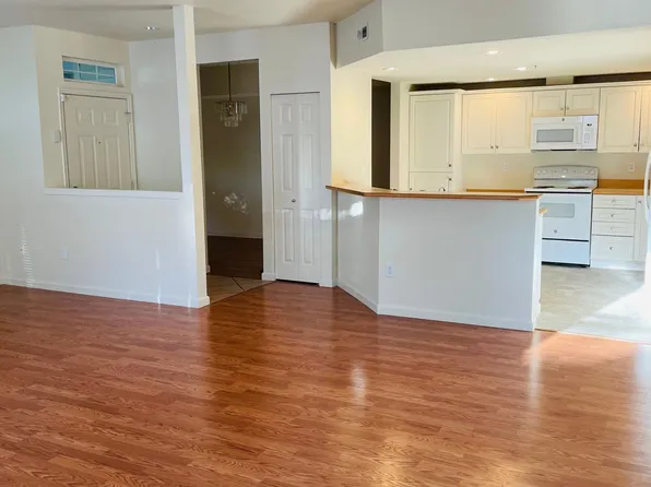 425 S 46th Pl Unit D, Renton, WA 98055