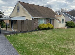 109 Center Ln, Reading, PA 19606