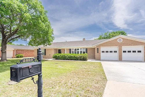2809 Marmon Dr Photo 1