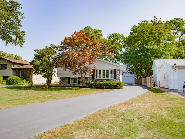 297 N Central Ave, Wood Dale, IL 60191