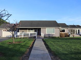 6640 Willow Ln, Hydesville, CA 95547