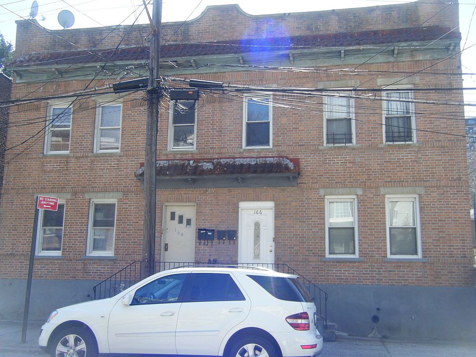 2nd image of 164 Brighton Ave