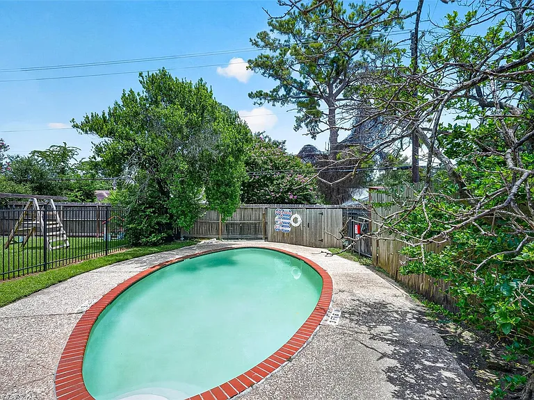 1220 Shadowdale Dr #6 — Photo 29