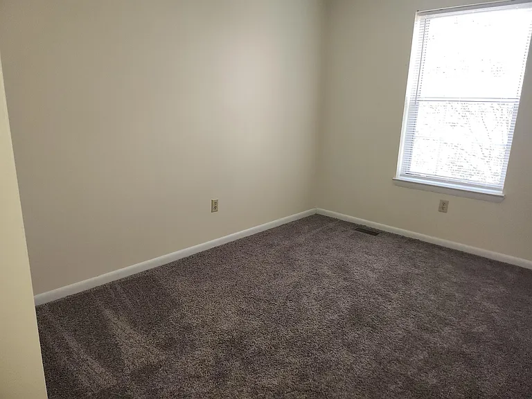 8212 Londonderry Ct — Photo 31