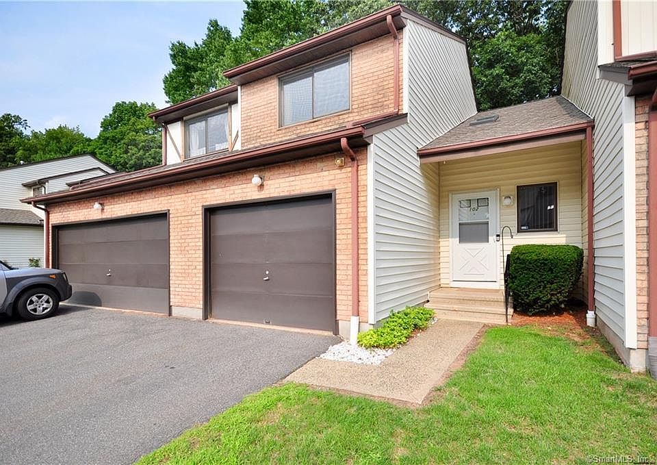 1st image of 10 Oak Forest Drive #2
