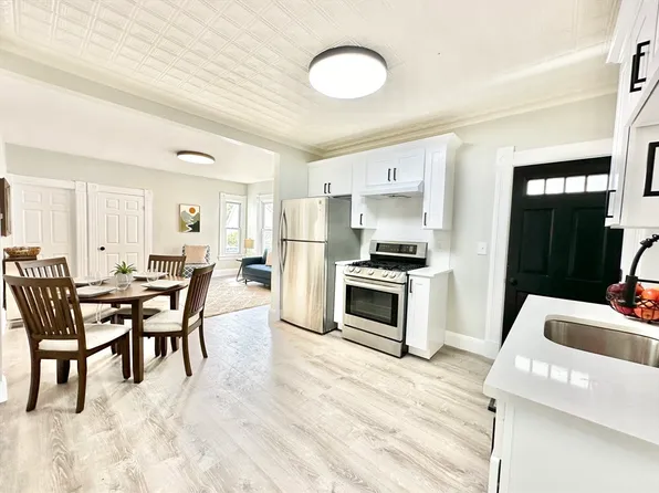 147 Hampden St, Chicopee, MA 01013