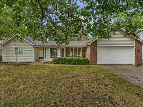 2709 Lawrence Ave, Lawrence, KS 66047