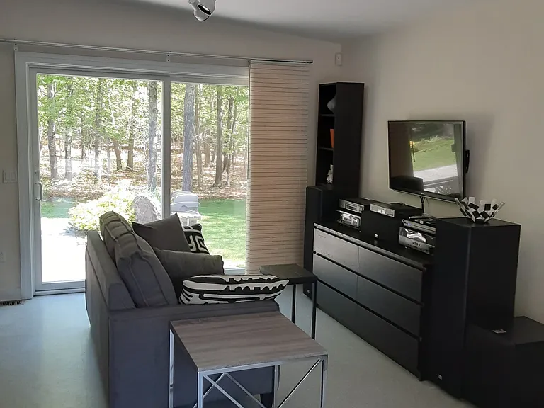 63 Gardiners Ln — Photo 6