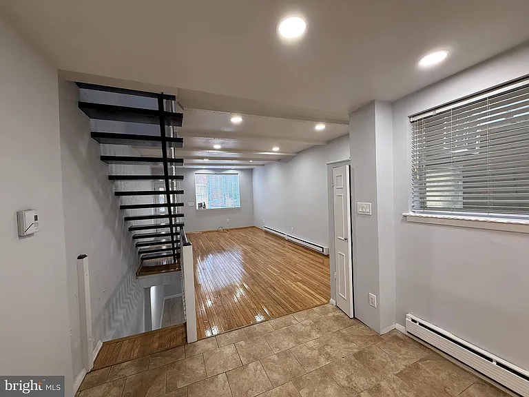 2425 S Warnock St — Photo 3