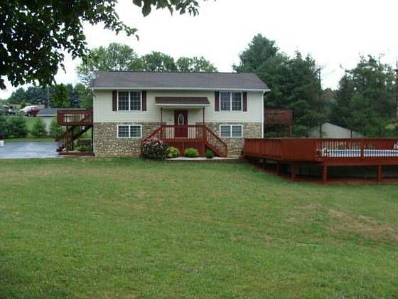 1st image of 2300 Lupine Ln