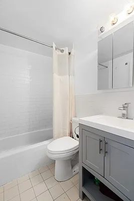 Rented by AD Real Estate Investors | media 18