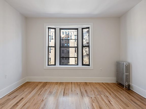 4th image of 48 Pinehurst Ave APT 41