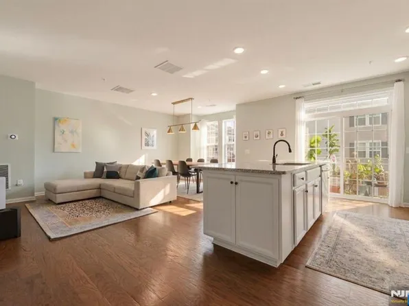 130 Wesmont Dr, Wood-ridge, NJ 07075